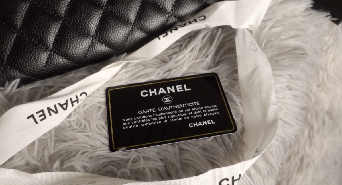 香奈兒開箱!Chanel 經典拉鍊長夾好香❤️2022荔枝牛金釦多少錢?哪裏買?如何保養?真假辨別?完整說明給你聽。 - 第12張圖 香奈兒開箱!Chanel 經典拉鍊長夾好香❤️2022荔枝牛金釦多少錢?哪裏買?如何保養?真假辨別?完整說明給你聽。