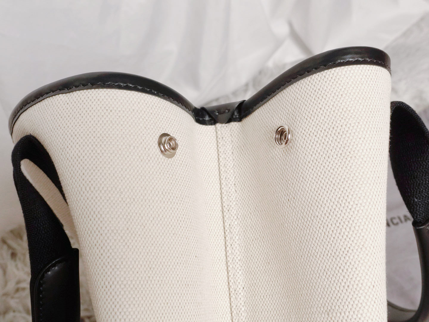 Balenciaga Navy帆布包S號開箱！巴黎世家Navy Cabas Tote 托特包默默賣了好幾年！巴黎世家托特包價格？尺寸比較？又抓到詐騙假官網了！