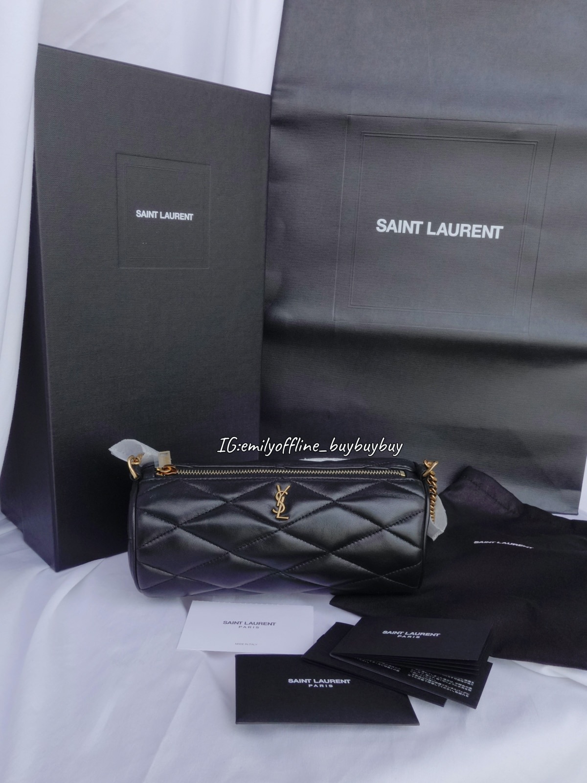 Saint Laurent 迷你圓筒包開箱！YSL2022最新包款Tube超可愛又不廢！NT.三萬上下入手，黑白兩色都超時髦～