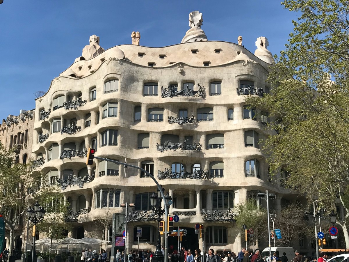 巴特婁之家根本人間海底世界！2022 巴賽隆納高第建築 Casa Batlló 從3D變10D？是大孩子們的遊樂園吧（含最新票價資訊）