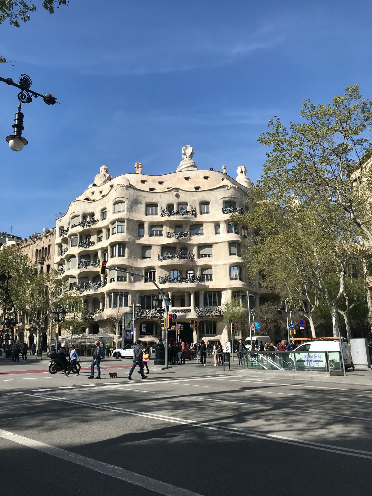 巴特婁之家根本人間海底世界！2022 巴賽隆納高第建築 Casa Batlló 從3D變10D？是大孩子們的遊樂園吧（含最新票價資訊）