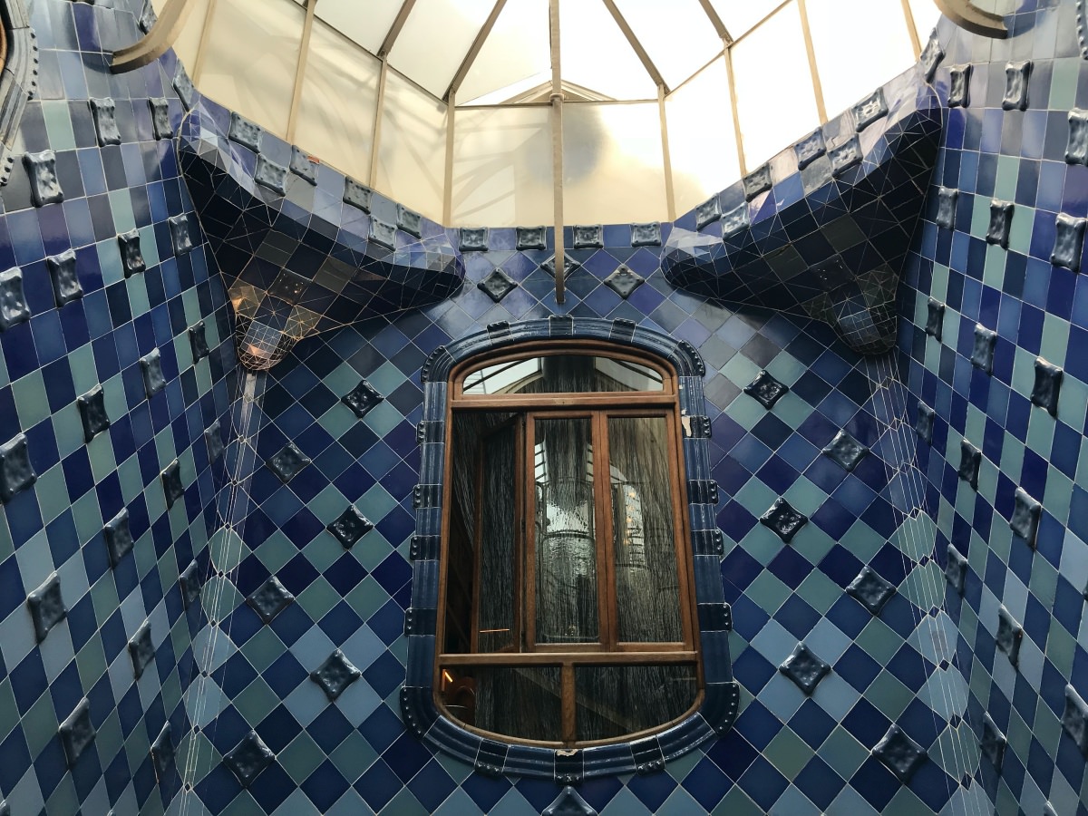 巴特婁之家根本人間海底世界！2022 巴賽隆納高第建築 Casa Batlló 從3D變10D？是大孩子們的遊樂園吧（含最新票價資訊）