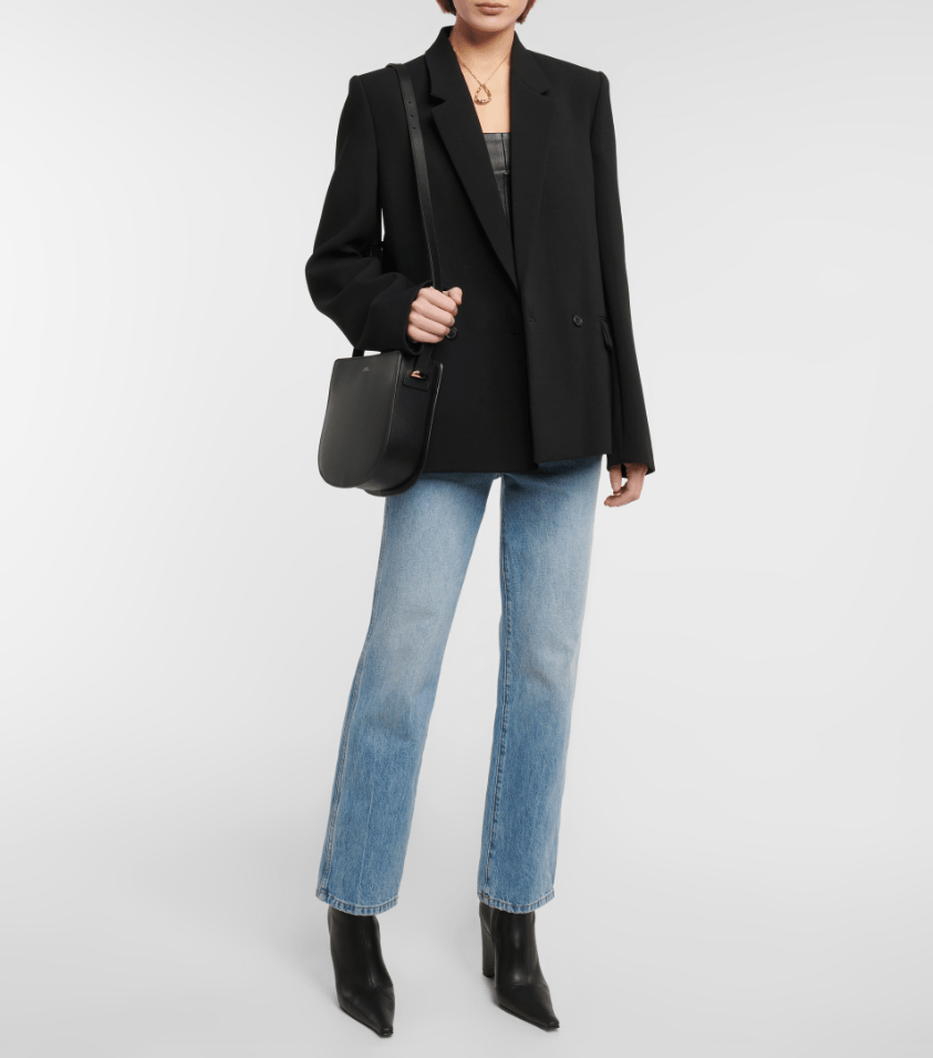 【2023 新春優惠】MYTHERESA 滿額減折扣碼！RV高跟鞋、CANADA GOOSE 羽絨衣、ACNE STUDIOS 圍巾、AMI PARIS 大愛心毛衣必看（1/23結束）