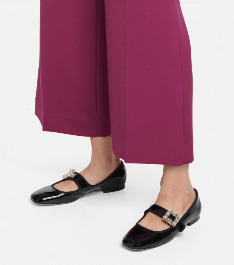 【2023 新春優惠】MYTHERESA 滿額減折扣碼！RV高跟鞋、CANADA GOOSE 羽絨衣、ACNE STUDIOS 圍巾、AMI PARIS 大愛心毛衣必看（1/23結束）