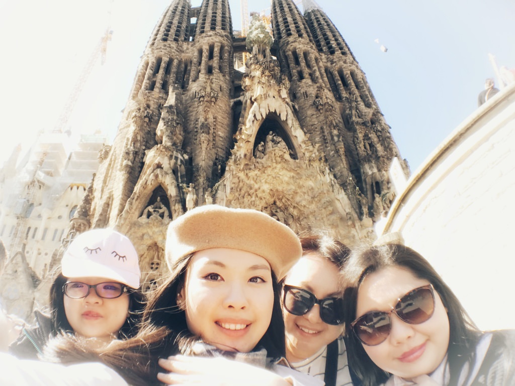 好期待！2026 西班牙聖家堂 La Sagrada Familia 會完工嗎？2023 聖家堂最新門票購買、參觀資訊、必看介紹。