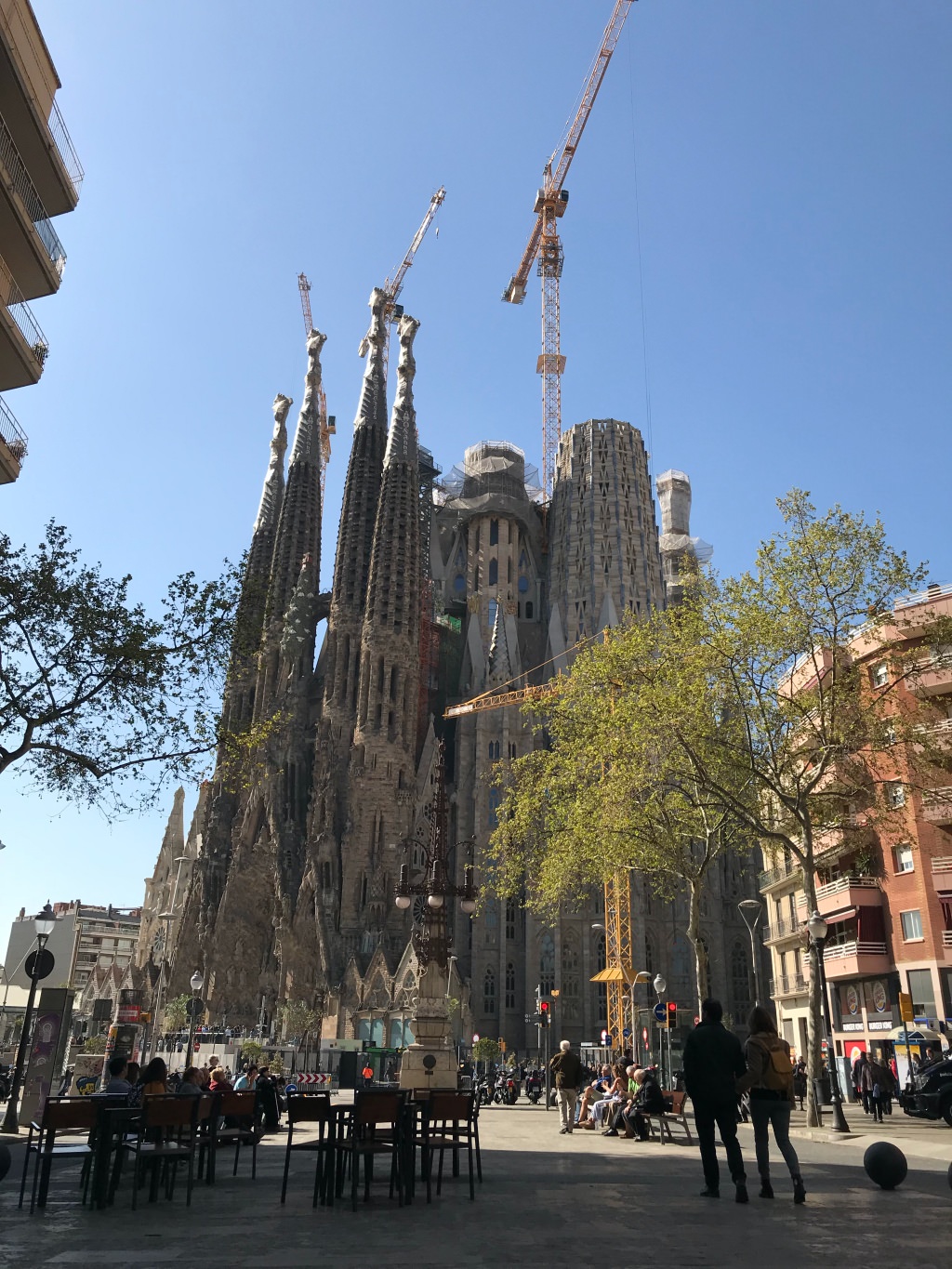 好期待！2026 西班牙聖家堂 La Sagrada Familia 會完工嗎？2023 聖家堂最新門票購買、參觀資訊、必看介紹。