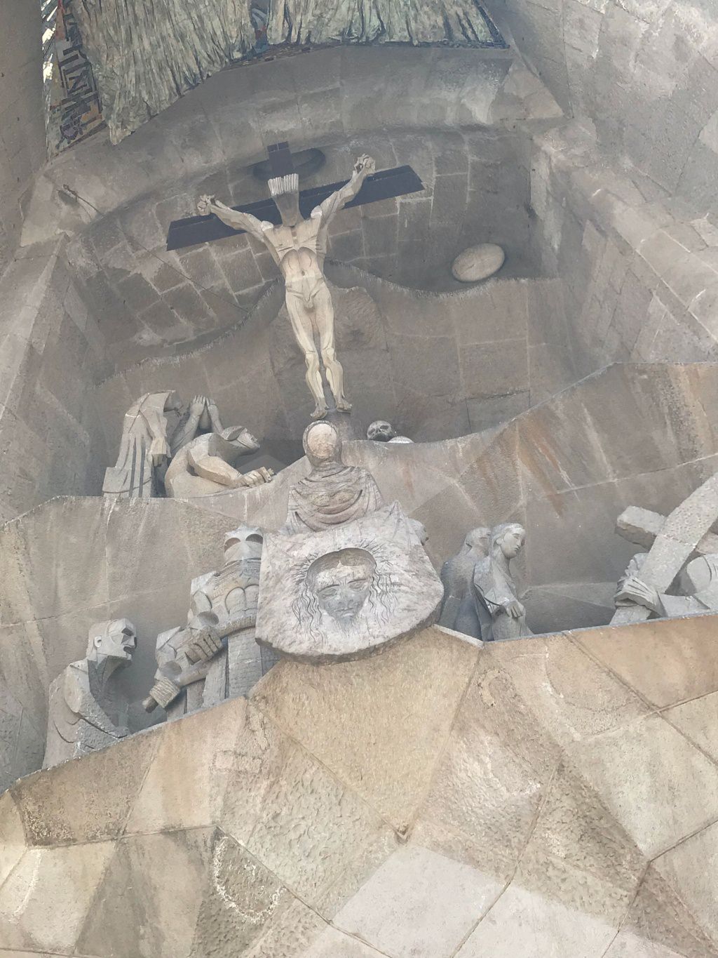 好期待！2026 西班牙聖家堂 La Sagrada Familia 會完工嗎？2023 聖家堂最新門票購買、參觀資訊、必看介紹。