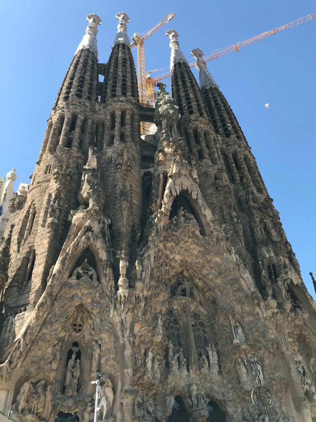 好期待！2026 西班牙聖家堂 La Sagrada Familia 會完工嗎？2023 聖家堂最新門票購買、參觀資訊、必看介紹。