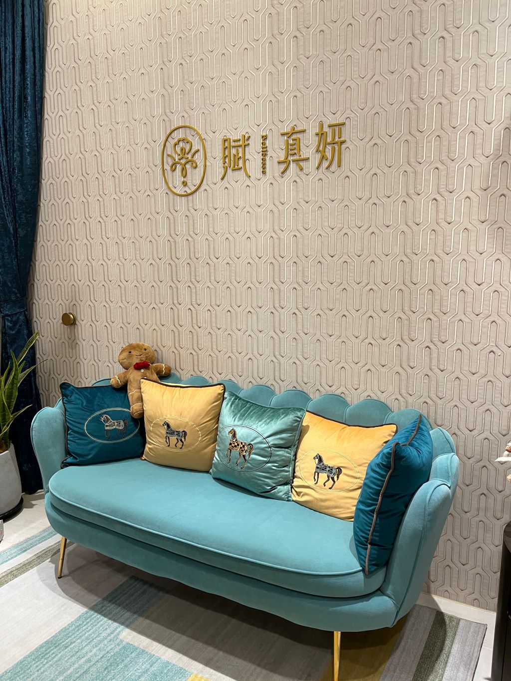 BBL青春光耀效果如何？賦真妍 2023 最新一代寬頻光保養課程，不痛且無修復期，定期保養讓素顏美到發光。
