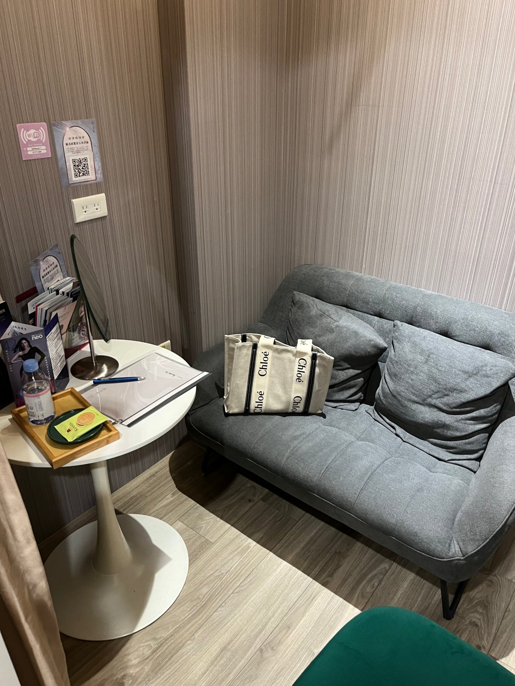 BBL青春光耀效果如何？賦真妍 2023 最新一代寬頻光保養課程，不痛且無修復期，定期保養讓素顏美到發光。