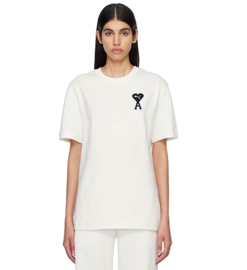 SSENSE 2023 春夏85折活動！原價新品 85 折，Ami Paris、Essentials、New Balance、Bao Bao包、VIVIENNE WESTWOOD 都參加（5/1結束）