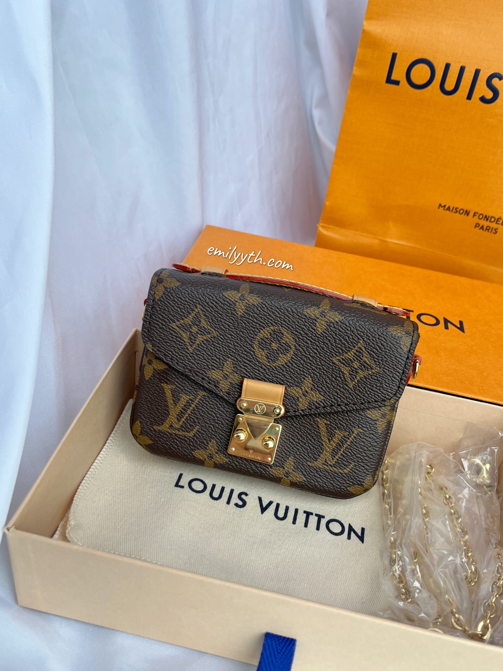 LV Micro Métis 迷你郵差包開箱！英國百貨專櫃價 84折入手？Louis Vuitton 郵差包其實有三款？