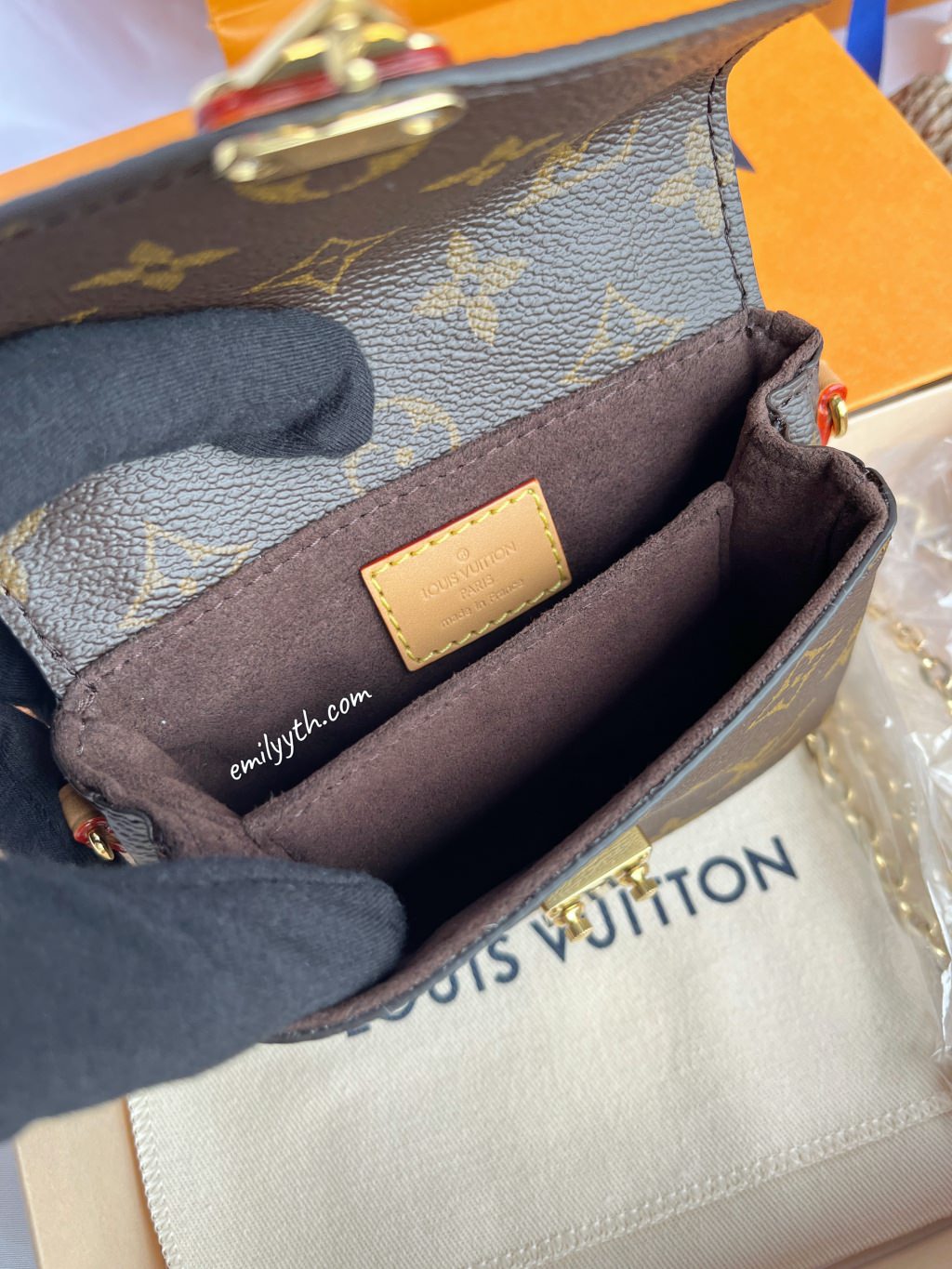 LV Micro Métis 迷你郵差包開箱！英國百貨專櫃價 84折入手？Louis Vuitton 郵差包其實有三款？