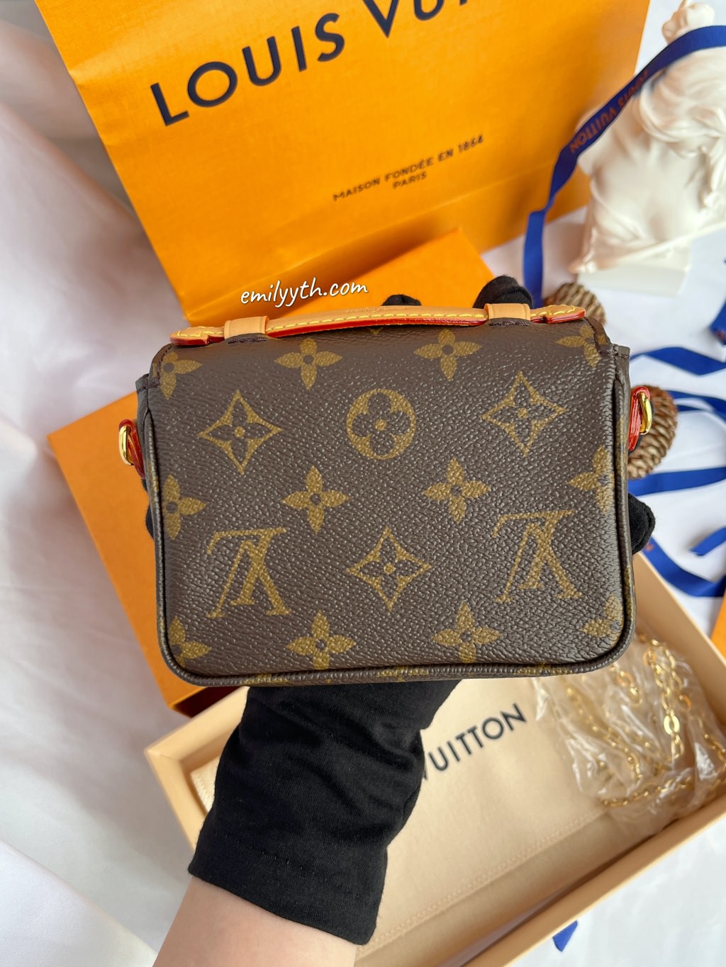 LV Micro Métis 迷你郵差包開箱！英國百貨專櫃價 84折入手？Louis Vuitton 郵差包其實有三款？