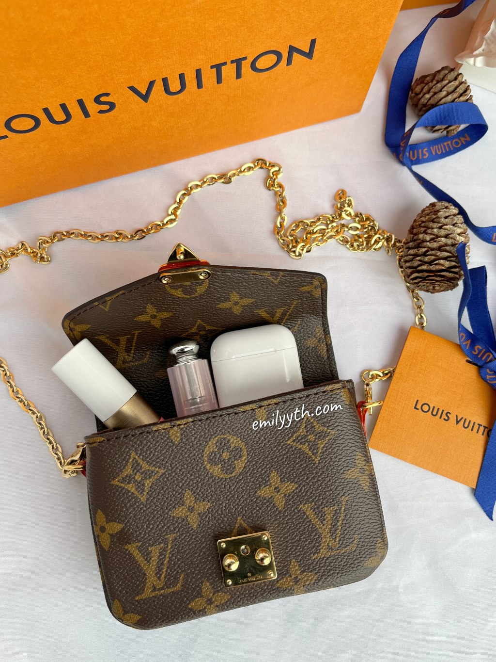 LV Micro Métis 迷你郵差包開箱！英國百貨專櫃價 84折入手？Louis Vuitton 郵差包其實有三款？