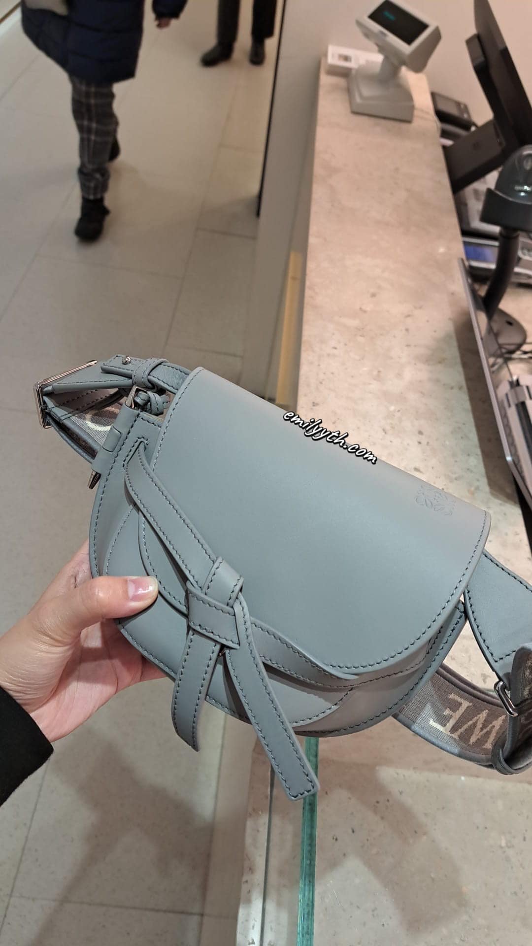 Loewe Mini Gate『1年漲1萬、日本買現省1萬7』2023 最新 Loewe Gate Mini 焦糖棕開箱！