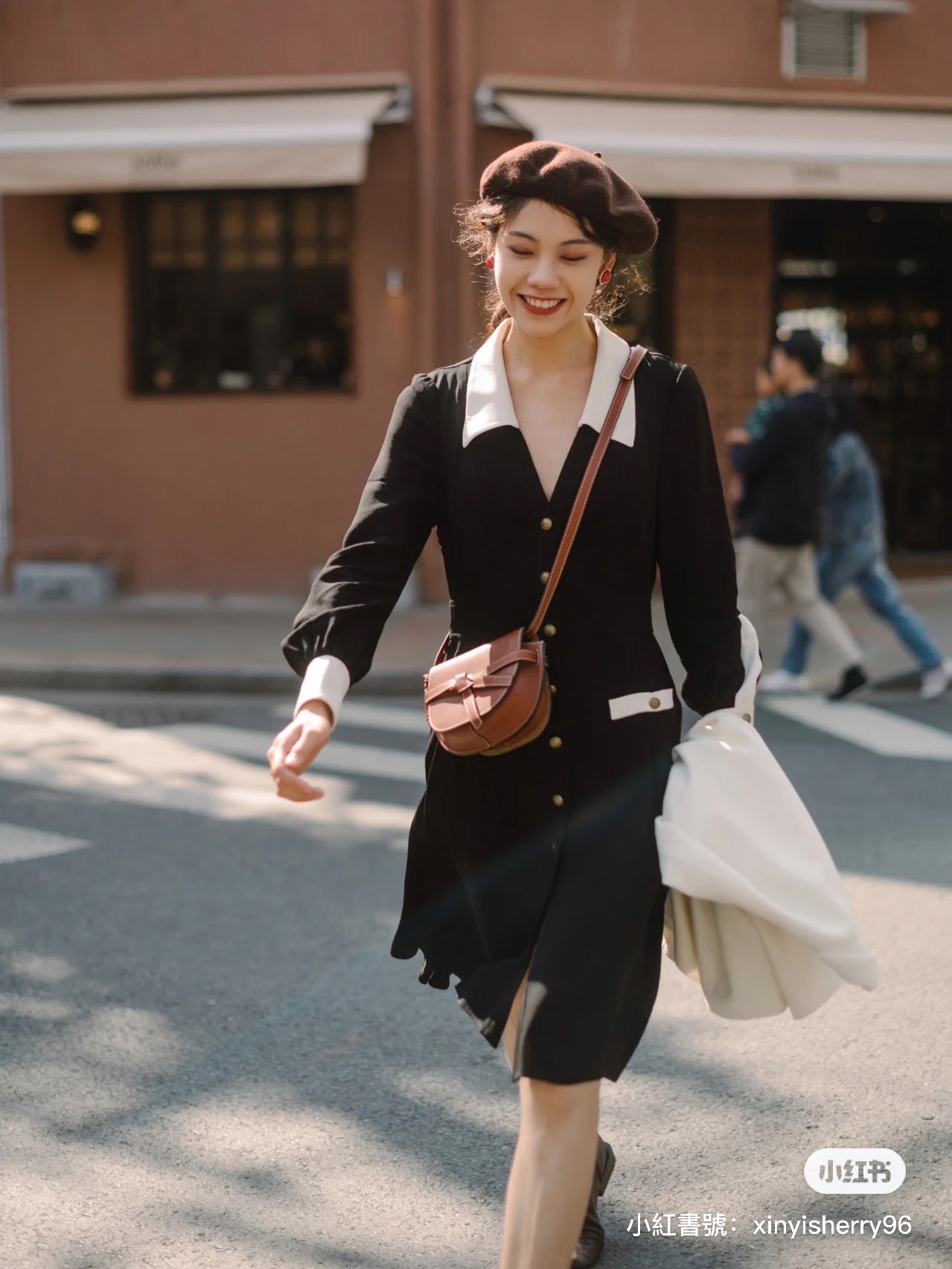 Loewe Mini Gate『1年漲1萬、日本買現省1萬7』2023 最新 Loewe Gate Mini 焦糖棕開箱！