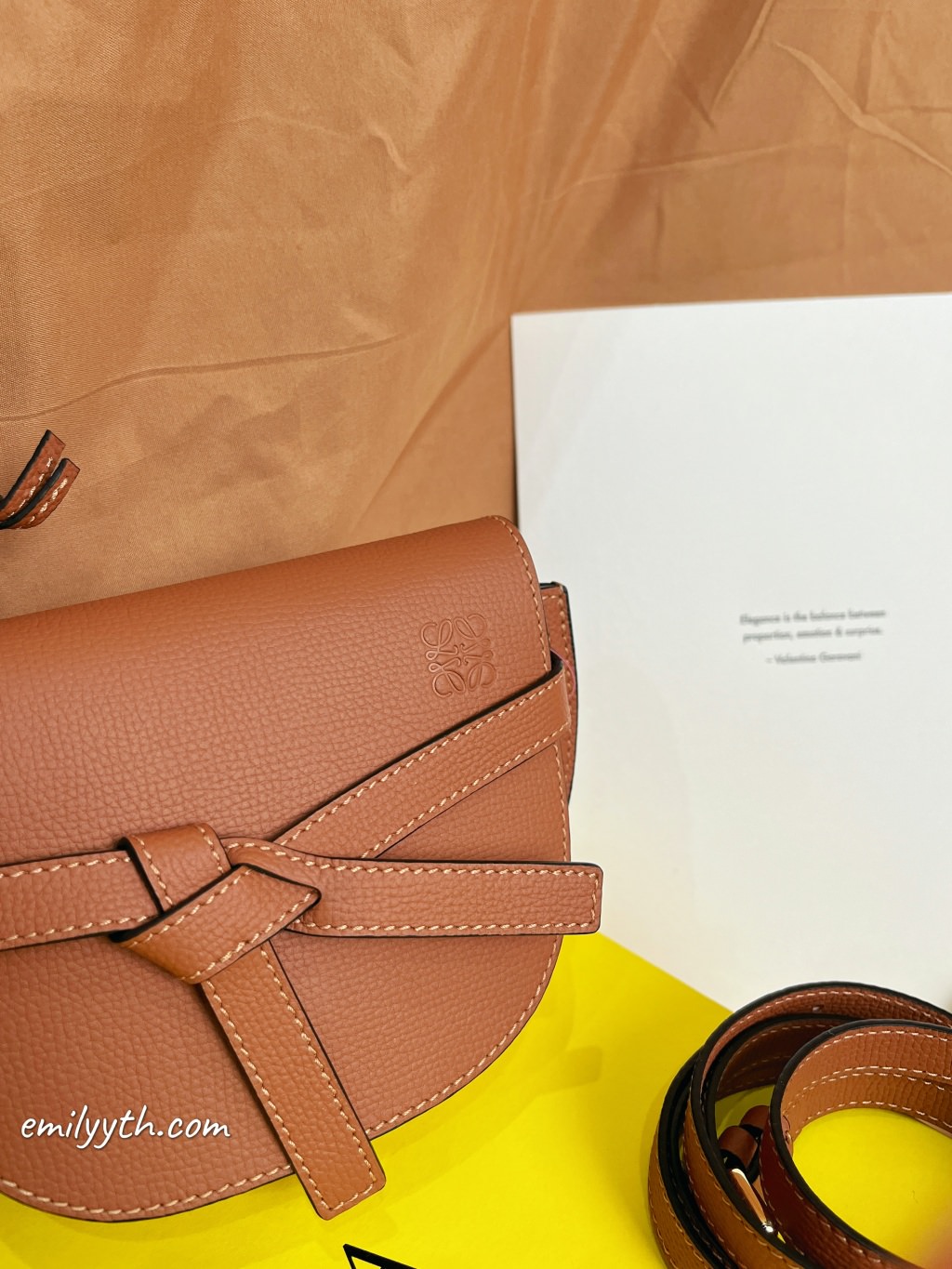 Loewe Mini Gate『1年漲1萬、日本買現省1萬7』2023 最新 Loewe Gate Mini 焦糖棕開箱！