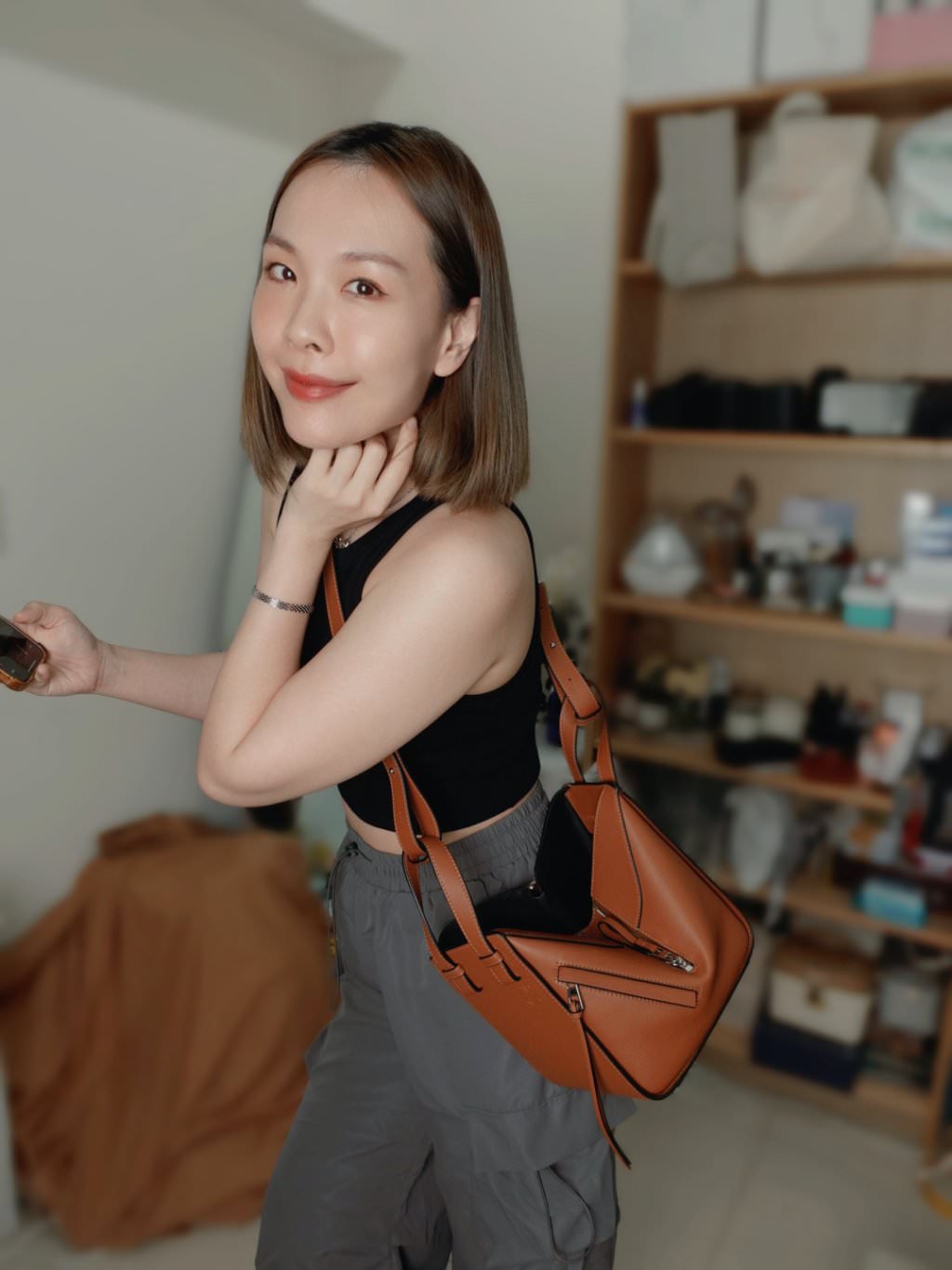 美國上市公司網站FWRD滿額7折！Loewe 包袋低於專櫃64折！
