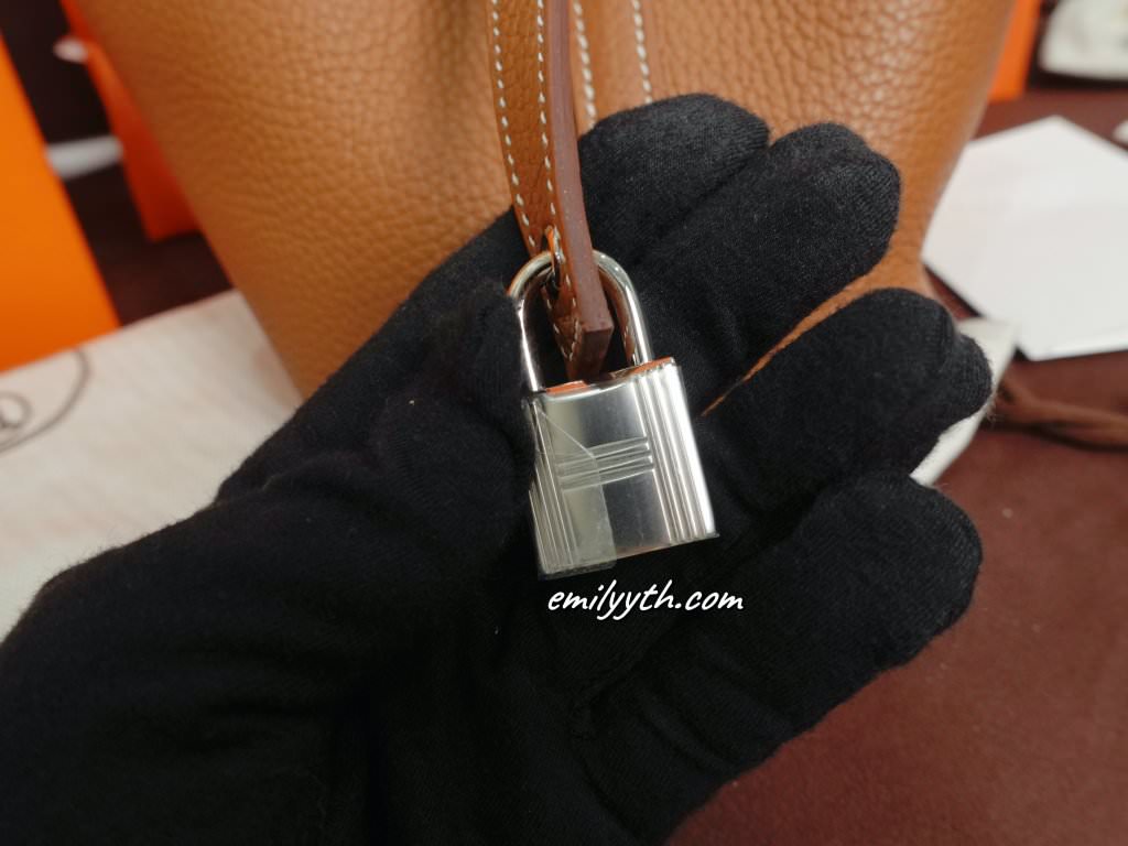 Hermès Picotin 18 愛馬仕菜籃子開箱!2023 Picotin 18 最新價格?最新紫外線燈辨真偽?配貨金額? - 第11張圖 Hermès Picotin 18 愛馬仕菜籃子開箱!2023 Picotin 18 最新價格?最新紫外線燈辨真偽?配貨金額?