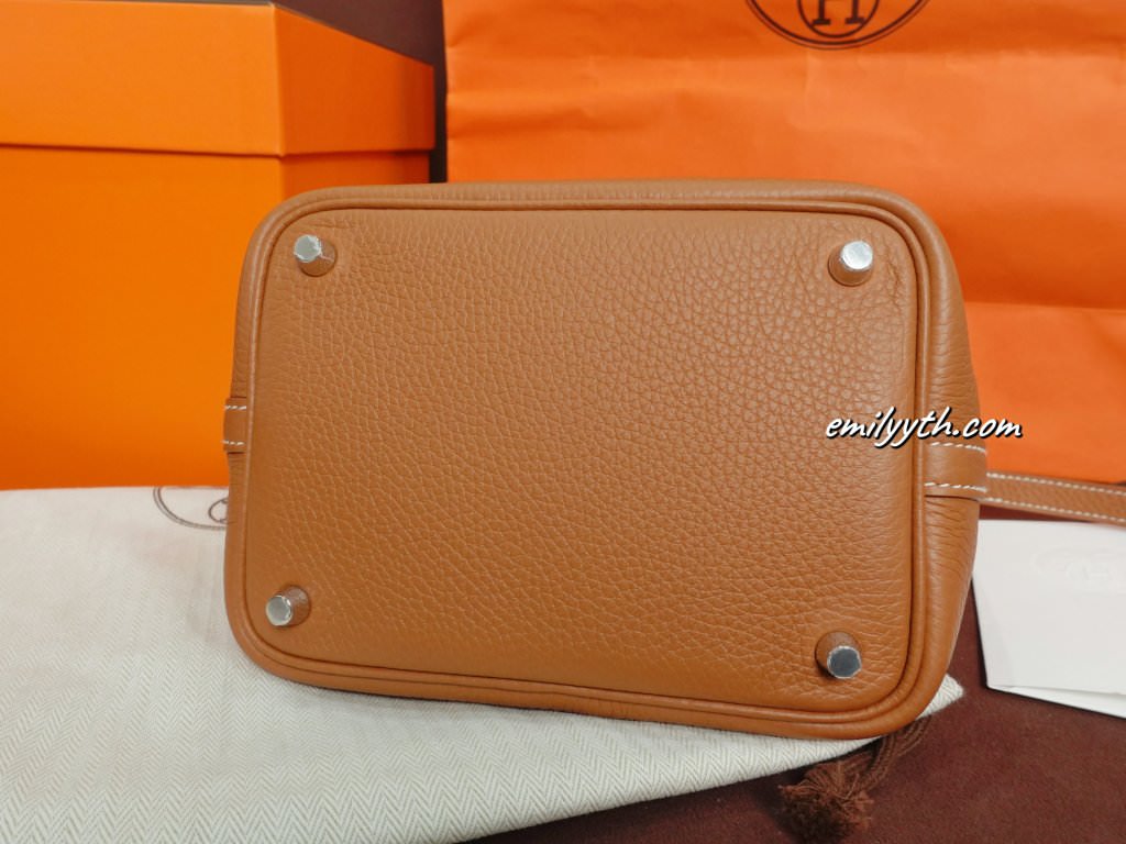 Hermès Picotin 18 愛馬仕菜籃子開箱!2023 Picotin 18 最新價格?最新紫外線燈辨真偽?配貨金額? - 第17張圖 Hermès Picotin 18 愛馬仕菜籃子開箱!2023 Picotin 18 最新價格?最新紫外線燈辨真偽?配貨金額?