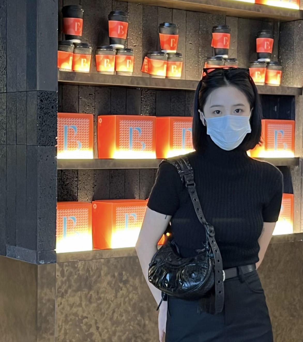 FWRD 瘋狂閃促強勢回歸！YSL, BV, Loewe等五千多件商品5折起！
