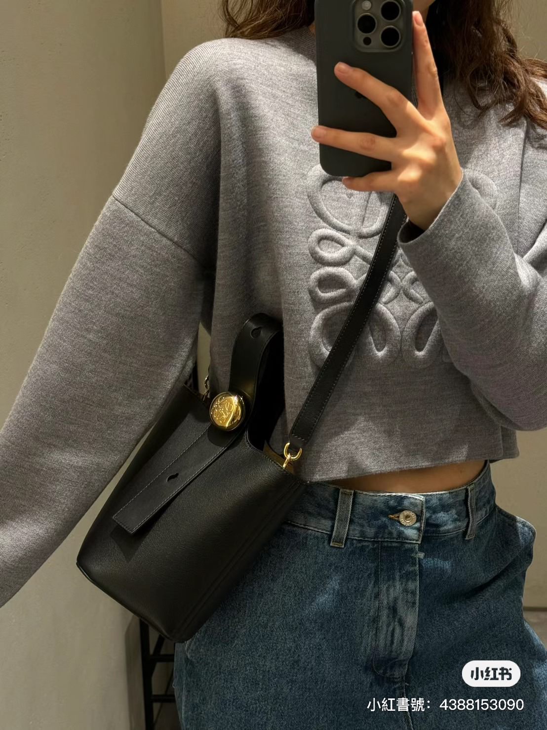 FWRD 滿額7折，Loewe 大補貨，折扣區可折上折！Loewe Puzzle 中號沙色最高激省台幣四萬五！