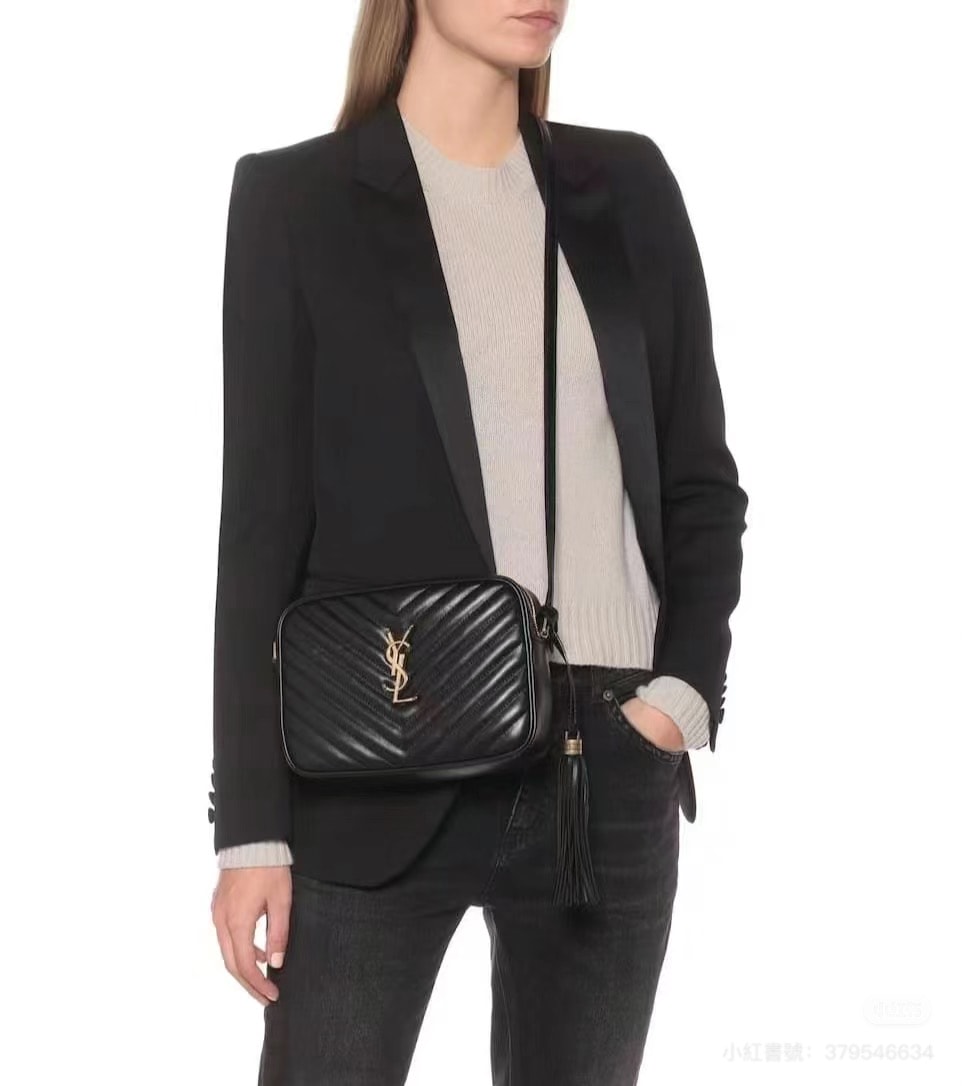 前所未有 YSL Saint Laurent 4折起！FWRD 史低價必衝！