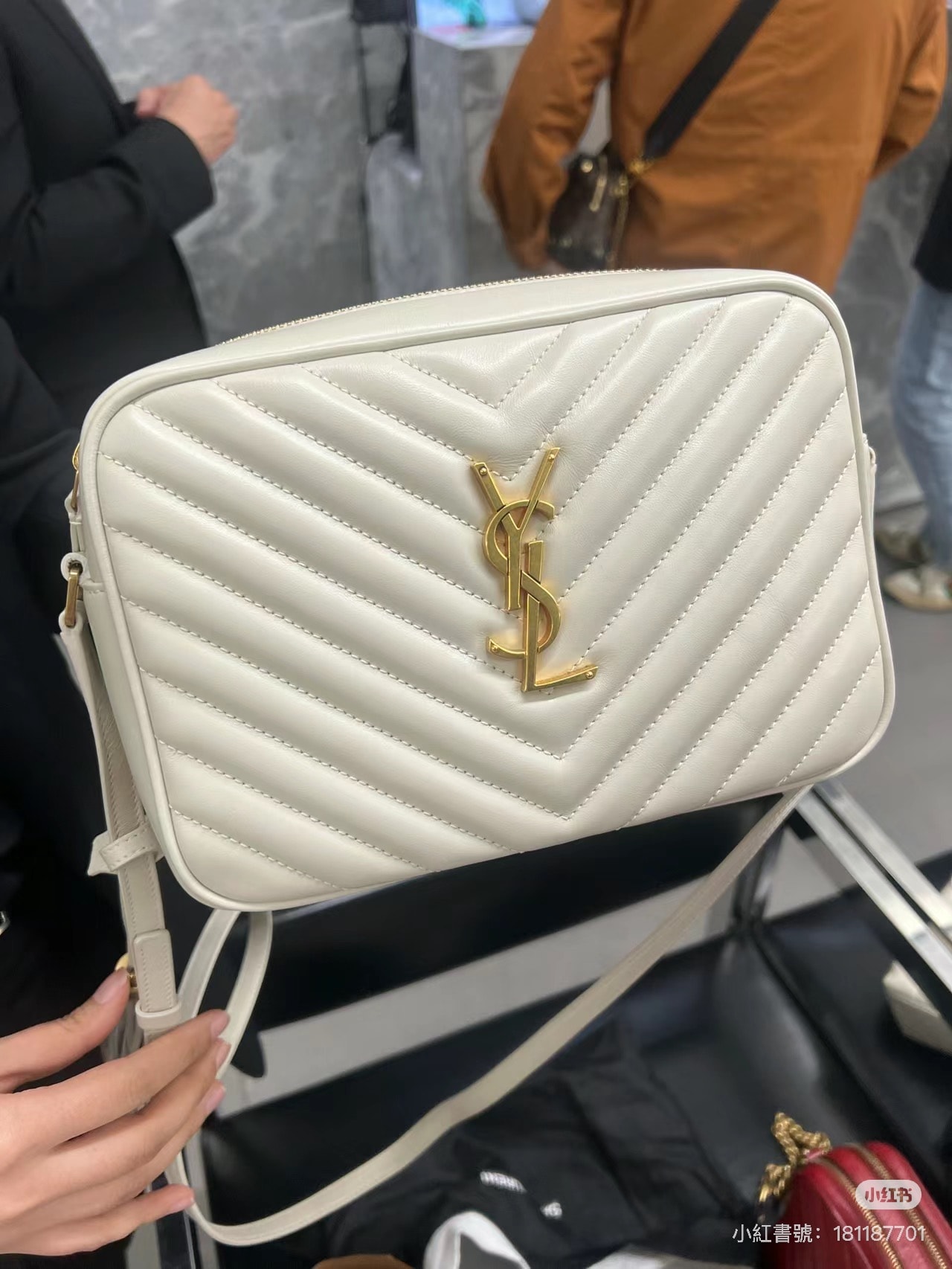 前所未有 YSL Saint Laurent 4折起！FWRD 史低價必衝！