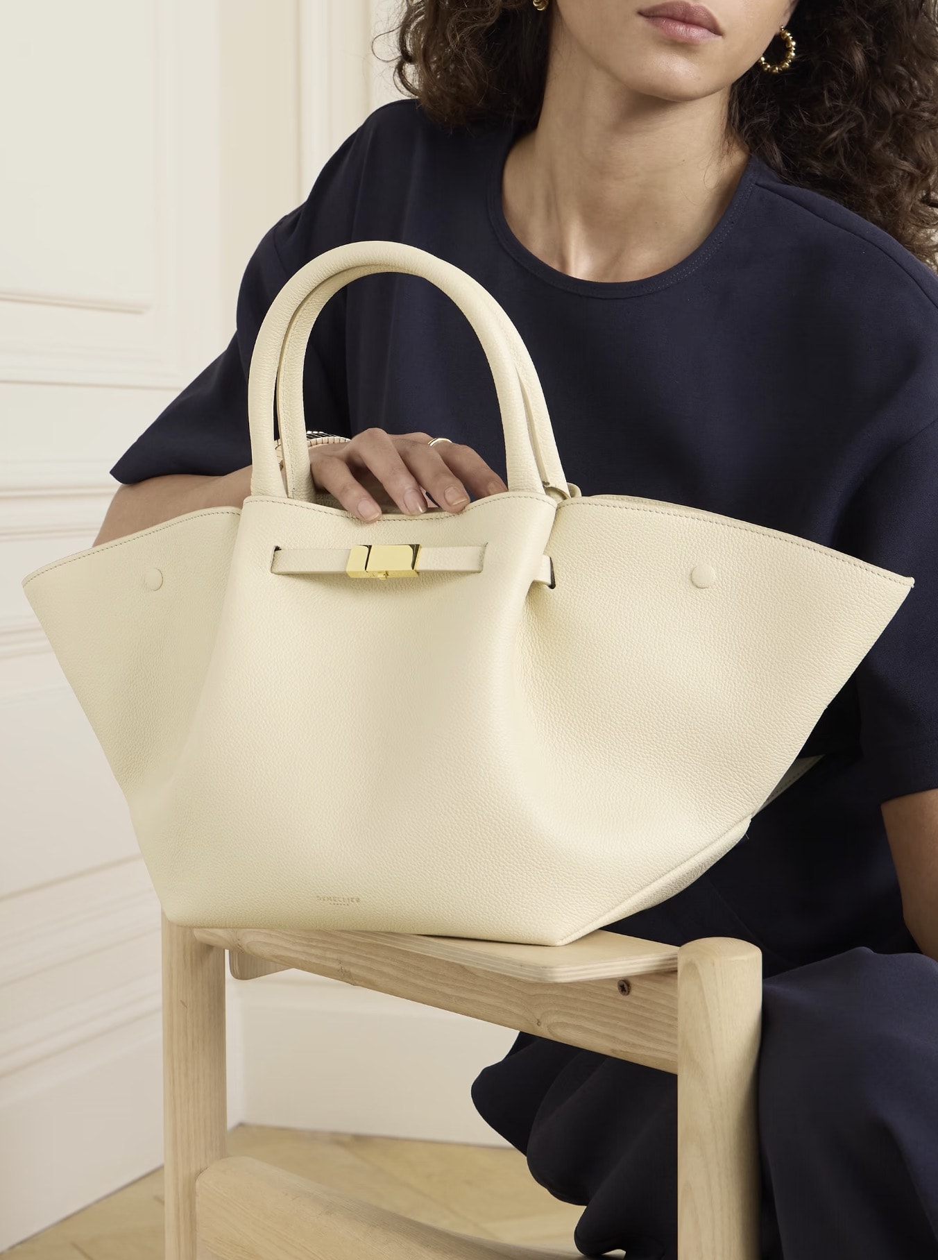 Net-A-Porter 雙11單身節 75折，英國凱特王妃愛牌DeMellier包、小眾品牌Jacquemus包、加拿大運動品牌Lululemon等都參加。