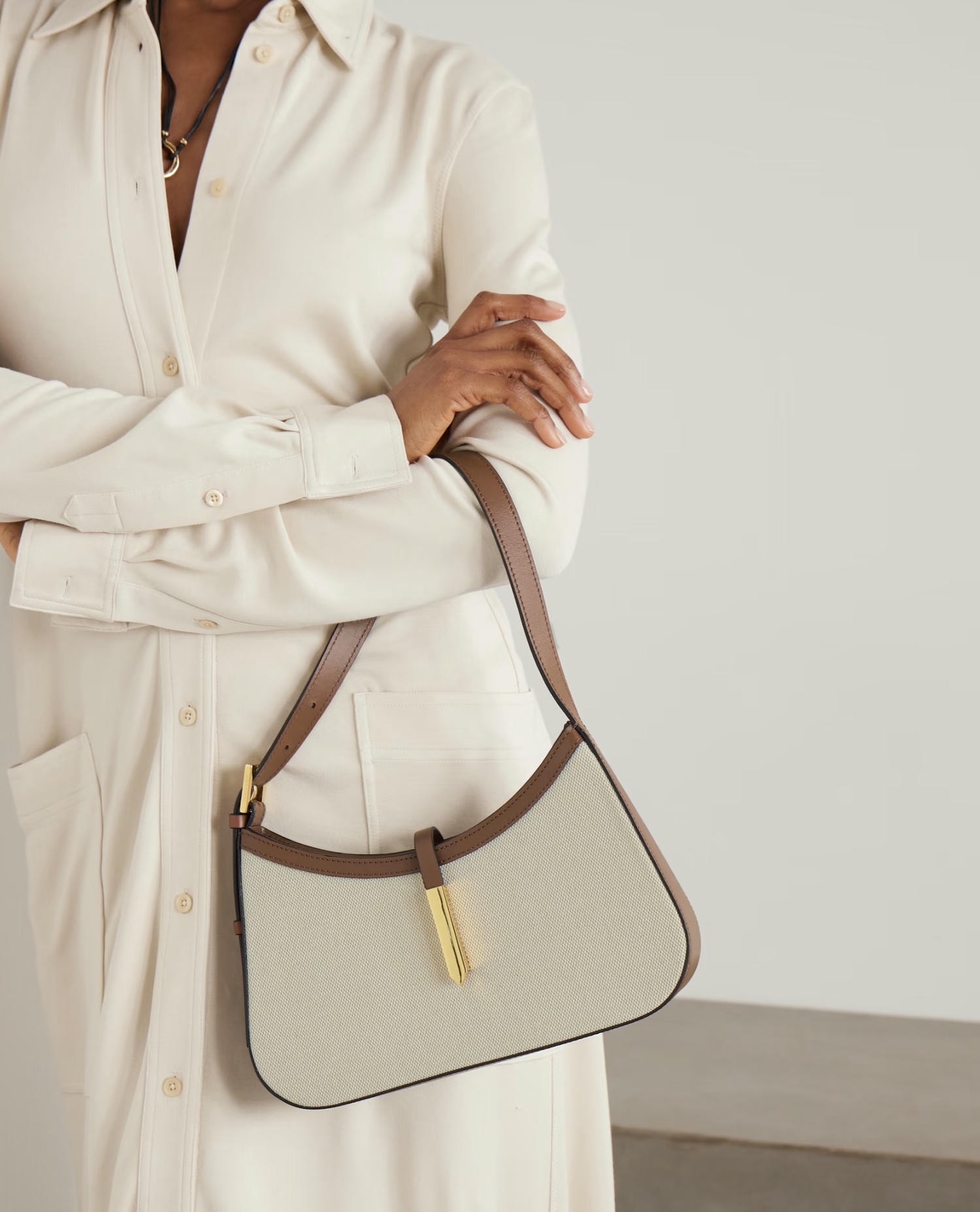 Net-A-Porter 雙11單身節 75折，英國凱特王妃愛牌DeMellier包、小眾品牌Jacquemus包、加拿大運動品牌Lululemon等都參加。