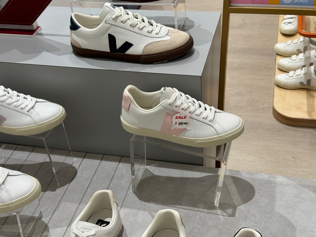 Net-A-Porter 雙11單身節 75折，英國凱特王妃愛牌DeMellier包、小眾品牌Jacquemus包、加拿大運動品牌Lululemon等都參加。