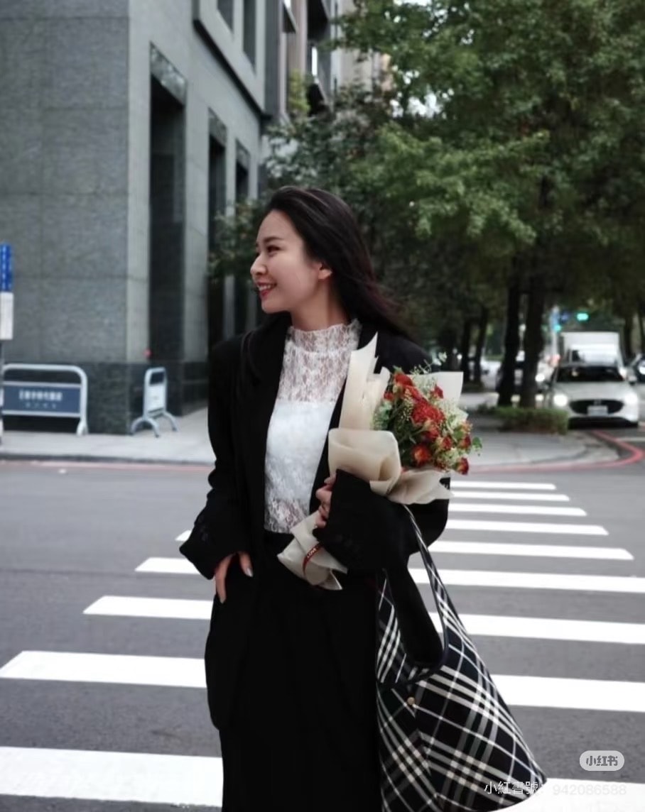 FWRD全站滿額7折1/6(一)21:00開始,Balenciaga 2024 秋冬新款折上折低至43折。 - 第52張圖 FWRD全站滿額7折1/6(一)21:00開始,Balenciaga 2024 秋冬新款折上折低至43折。