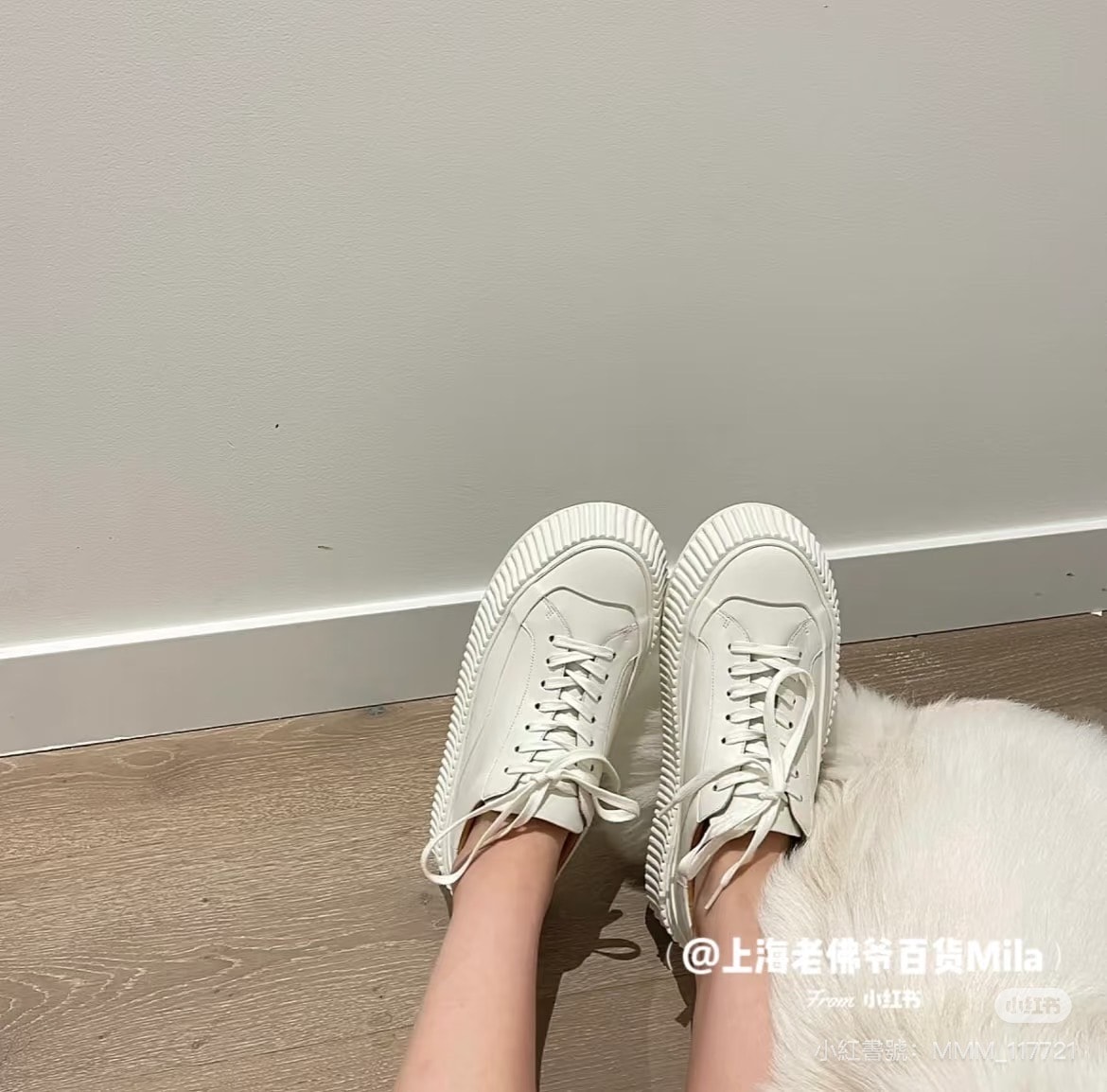 Luisaviaroma 新年促銷全站低至3折，精選單品結帳再85折，Maison Margiela 枕頭包44折！