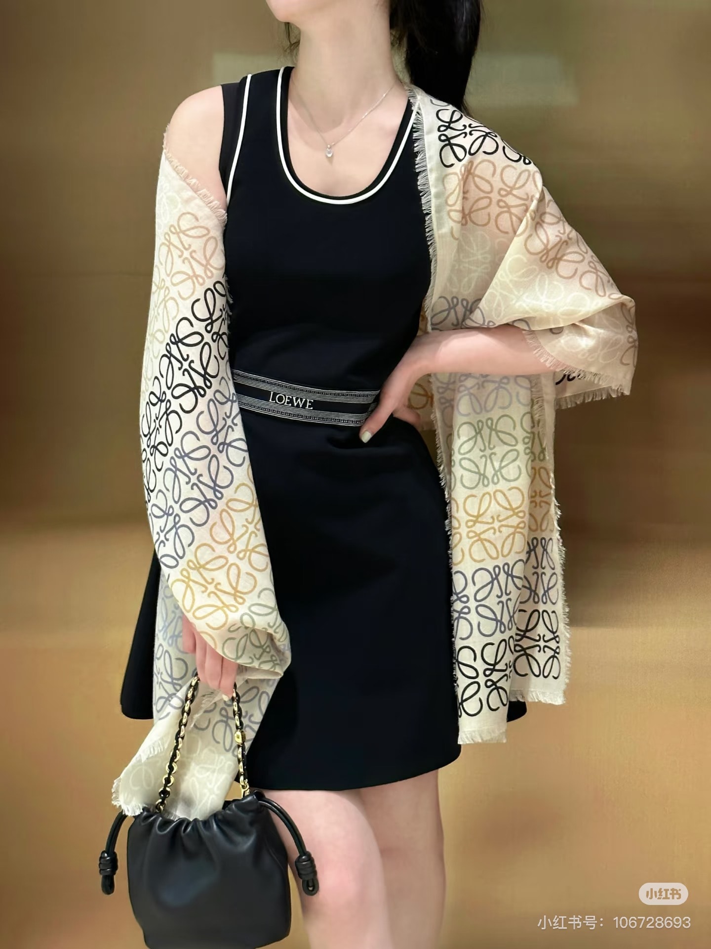Net-A-Porter 超級難得免運活動!必買 Loewe 配件! - 第32張圖 Net-A-Porter 超級難得免運活動!必買 Loewe 配件!