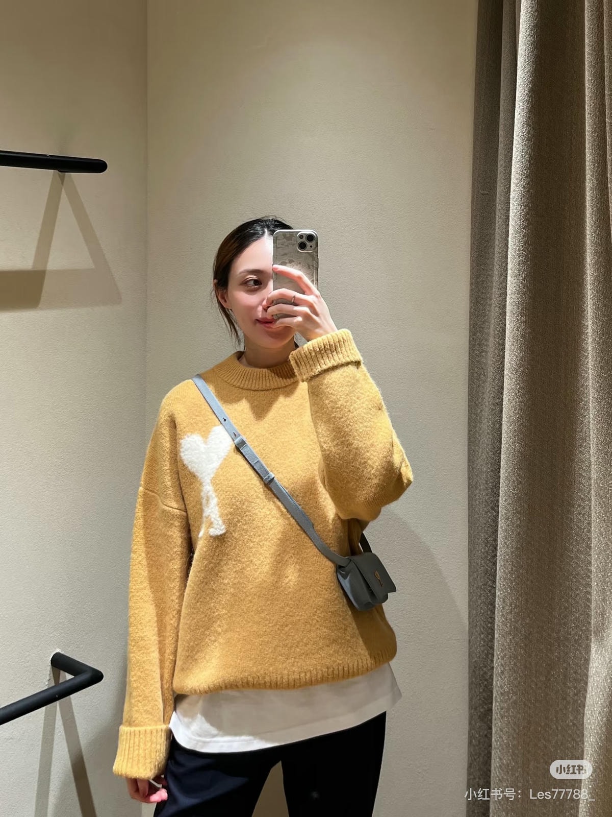 Mytheresa滿額折上8折！Loewe Pebble 狂省近台幣四萬！