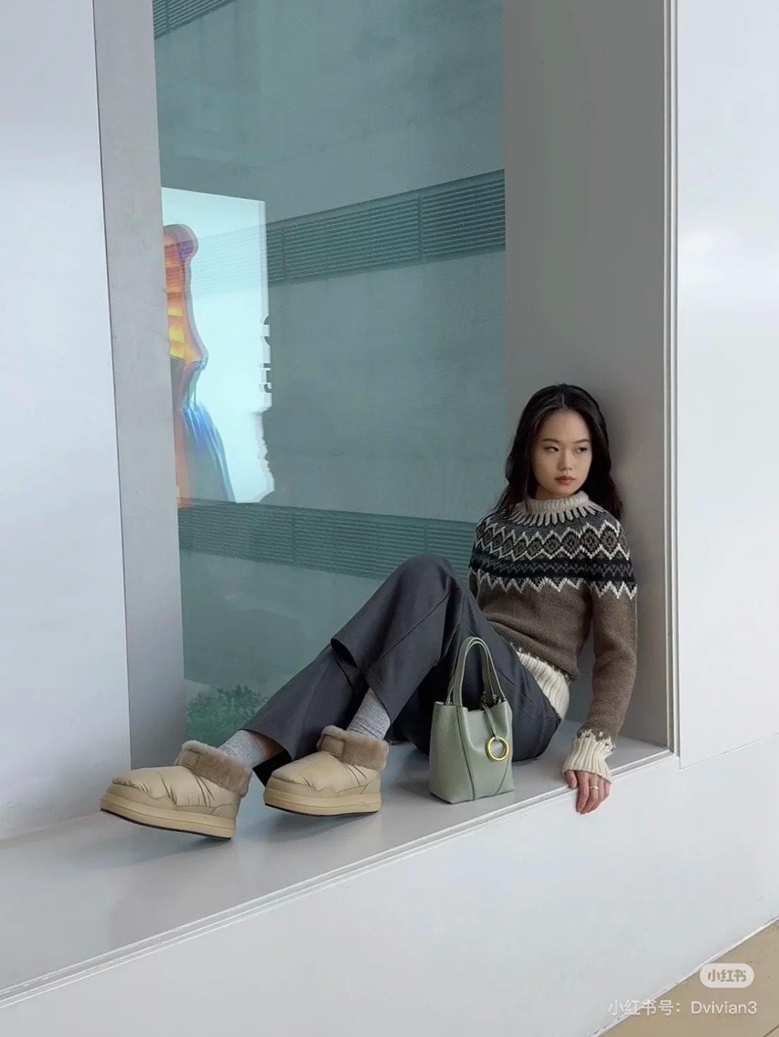 Mytheresa滿額折上8折！Loewe Pebble 狂省近台幣四萬！