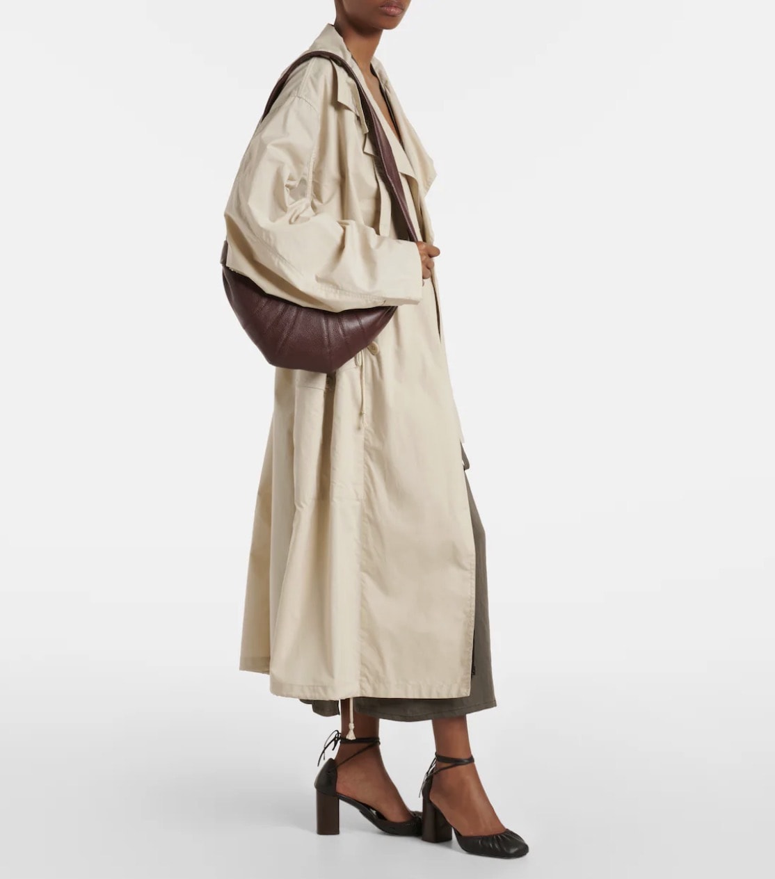 Mytheresa 最後週末加碼超多品牌，必買Lemaire可頌包3萬內入手、68折Toteme T-lock包！