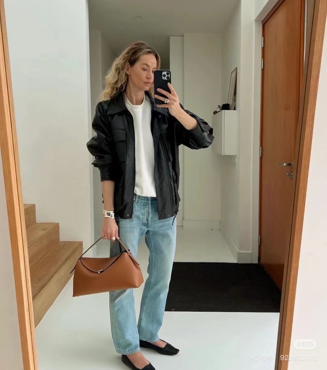 Mytheresa 最後週末加碼超多品牌，必買Lemaire可頌包3萬內入手、68折Toteme T-lock包！
