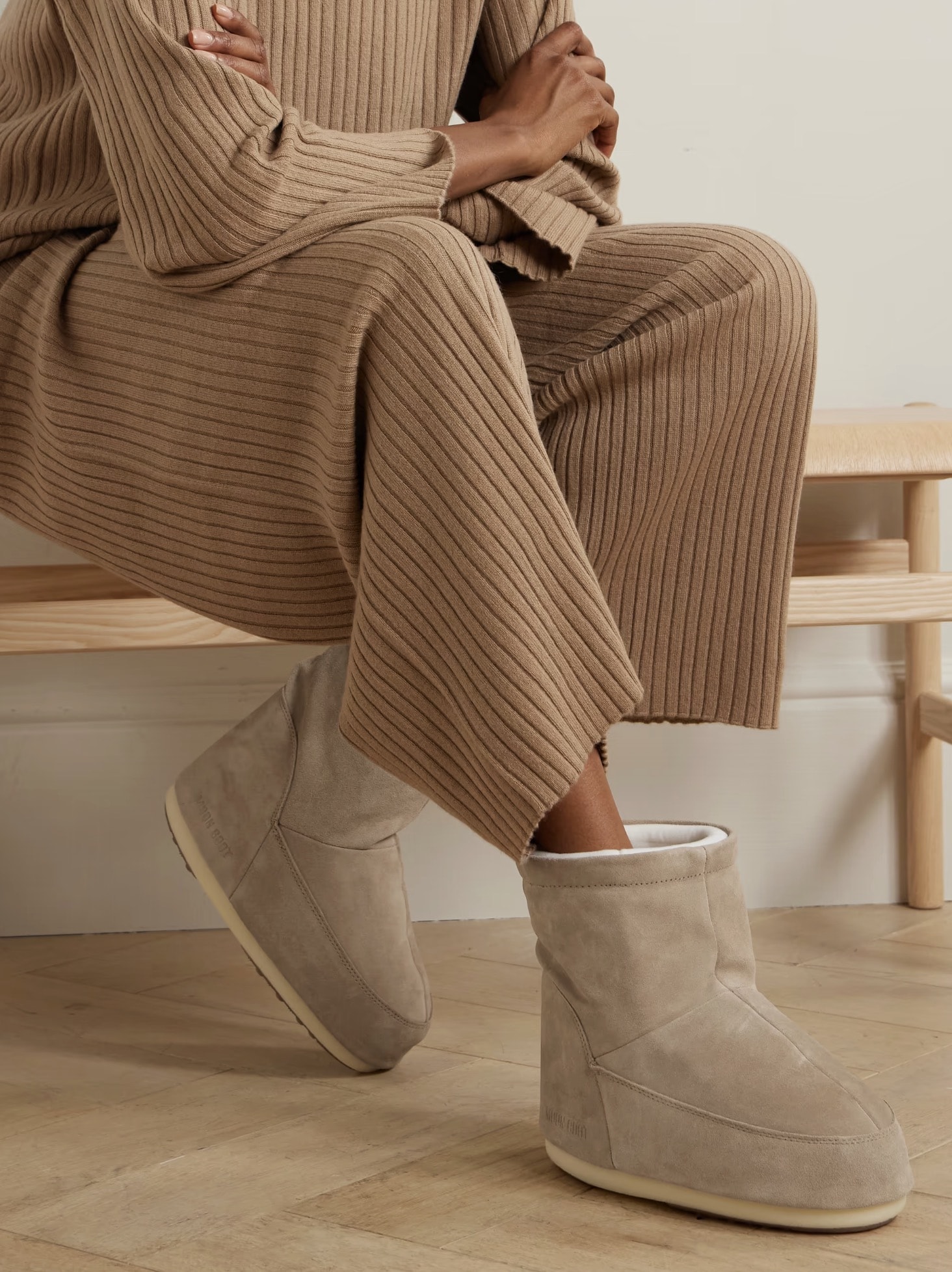 Net-A-Porter 超級難得免運活動！必買 Loewe 配件！
