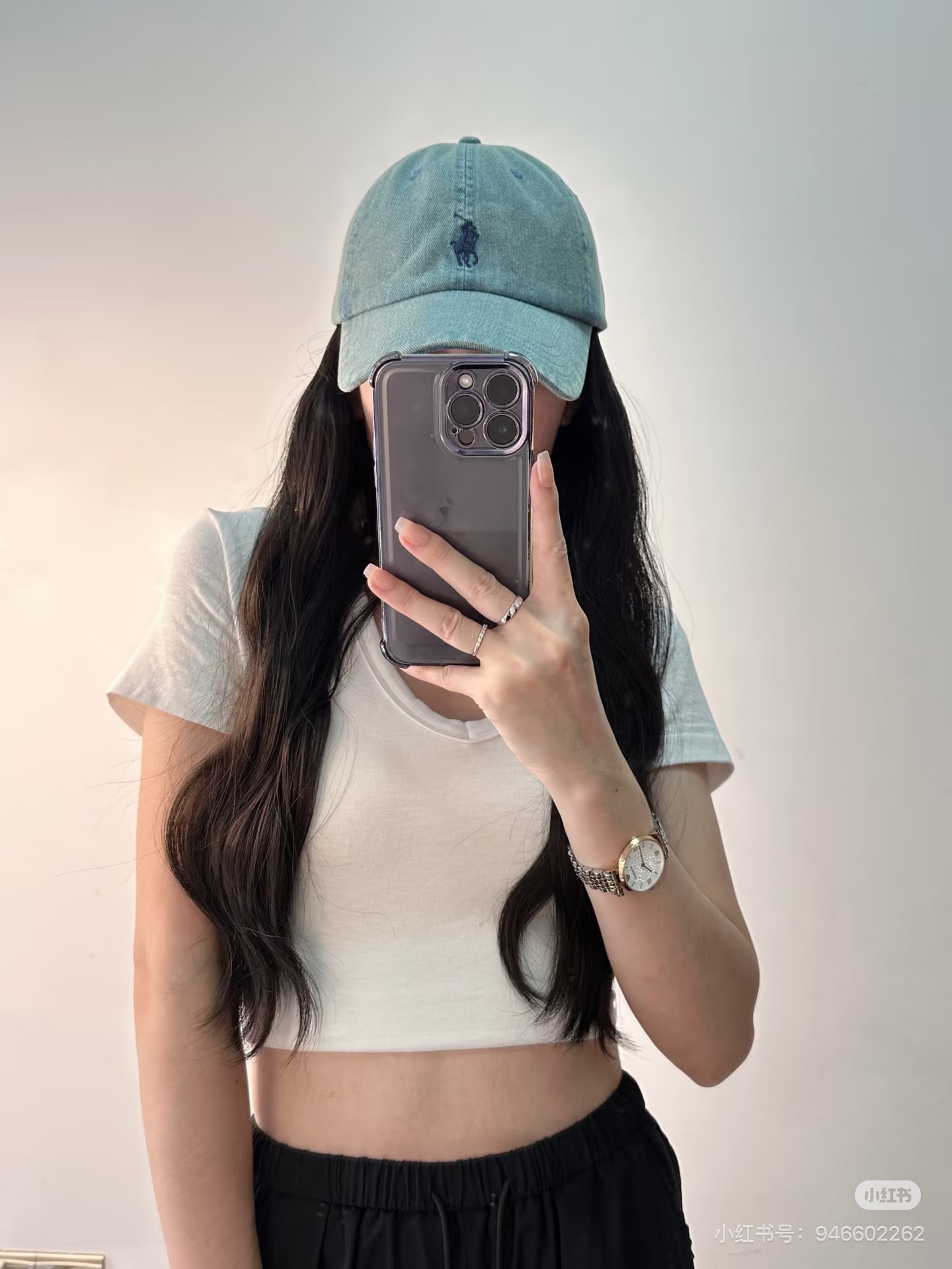 Revolve 全場正價品8折！Polo 棒球帽顏色爆炸多！