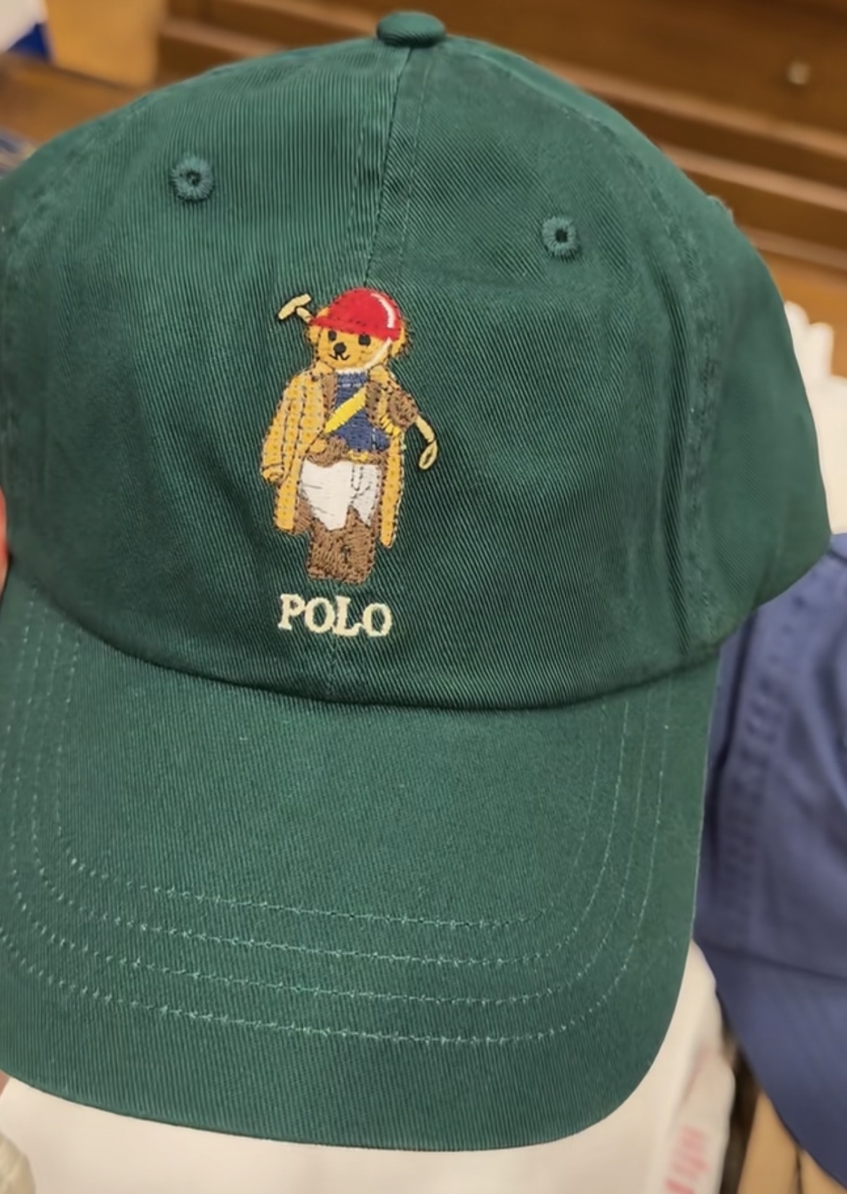 Revolve 全場8折！不要再錯過 Polo 棒球帽！還有 On, Hoka…