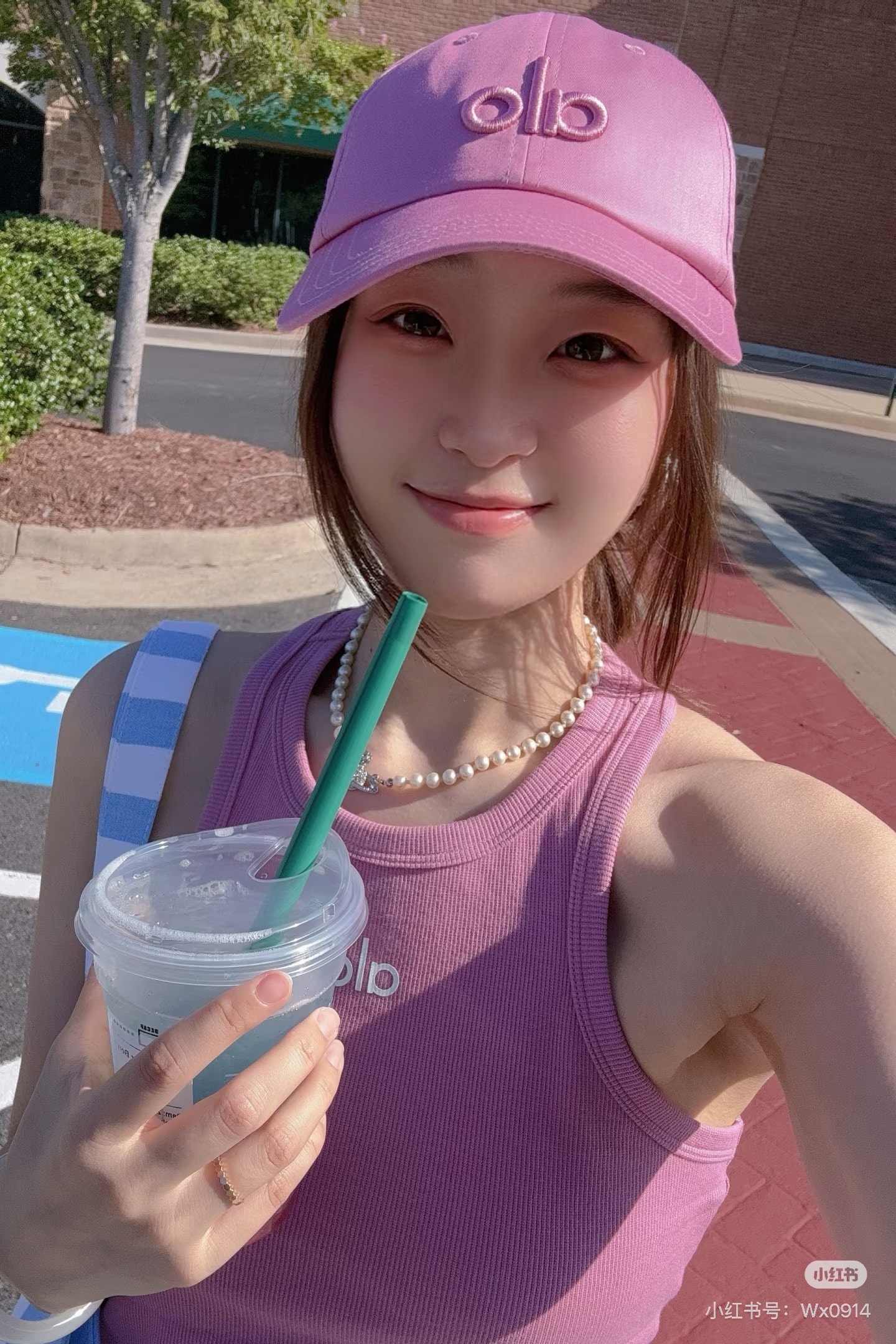 Alo Yoga 全場7折開始，加入會員即可折扣。
