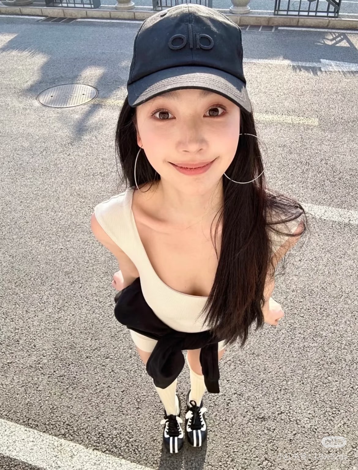 Alo Yoga 全場7折開始，加入會員即可折扣。